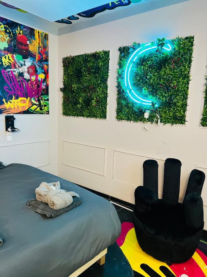 Capsule Street Art - Sauna- Jacuzzi - Playstation 5 - Billard - Netflix - Home Cinema - Terrasse Douai Extérieur photo